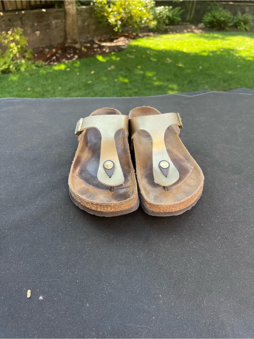 Women’s Birkenstock Gizeh Gold Size 37